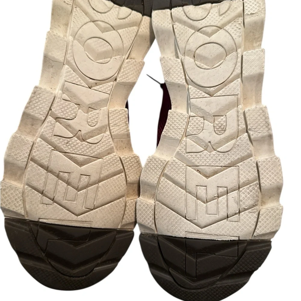 Sorel Kinetic Impact Sneakers Size‎ 9 Suede Mesh Upper Red Pink Athleisure